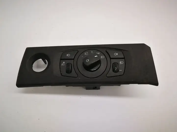 BMW 5 E60 E61 (2004 - 2010) 6953737 Включатель фонарей — фото 1