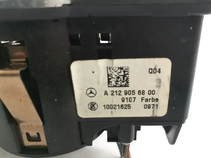 Mercedes-Benz E A207 (2010 - 2017) A2129056800 Включатель фонарей — фото 3