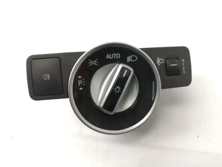 Mercedes-Benz C W204 (2007 - 2014) A2049053103 Включатель фонарей — фото 1