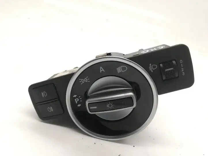 Mercedes-Benz C W204 (2007 - 2014) A2049058002 Включатель фонарей — фото 1