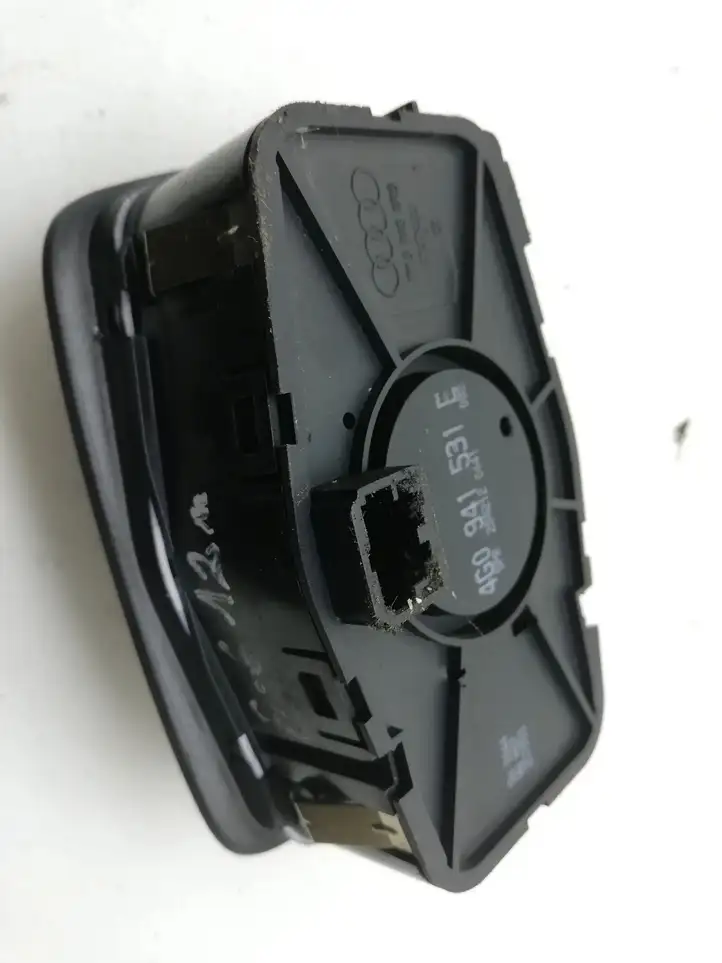 Audi A6 C7 (2011 - 2014) 4G0941531E Включатель фонарей — фото 2