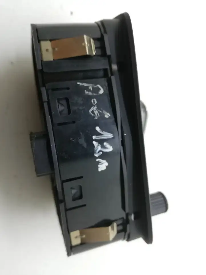 Audi A6 C7 (2011 - 2014) 4G0941531E Включатель фонарей — фото 4