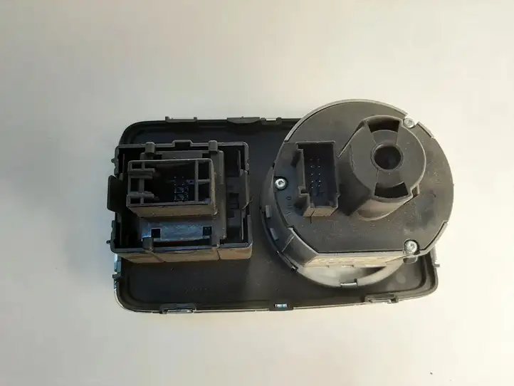 Skoda Superb B6 (3T) (2008 - 2015) 3T0941431B Включатель фонарей — фото 2