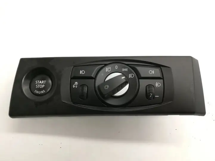 BMW 5 E60 E61 (2004 - 2010) 6988555 Включатель фонарей — фото 1