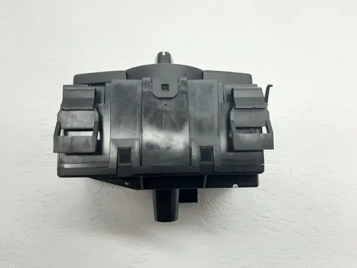 BMW 3 E90 E91 (2005 - 2012) 6932794 Включатель фонарей — фото 3