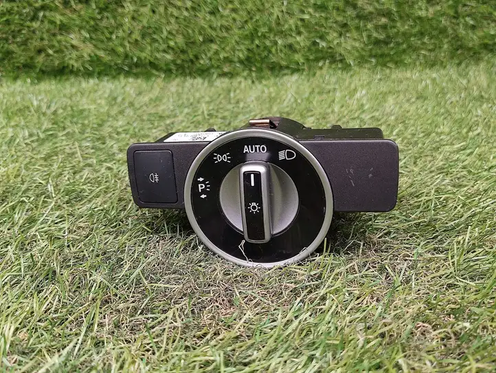 Mercedes-Benz E W212 (2009 - 2016)  A2129050551 Включатель фонарей