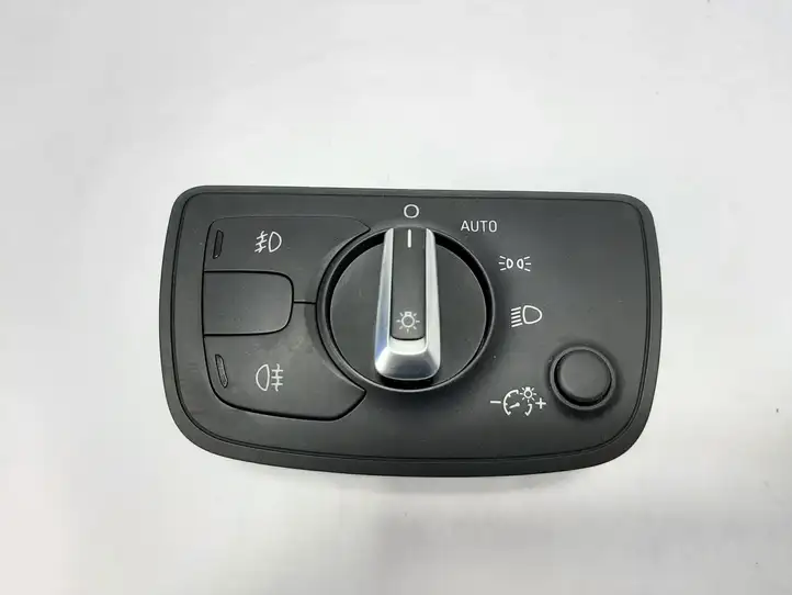 Audi A6 C7 (2011 - 2014) 4G0941531 Включатель фонарей — фото 1