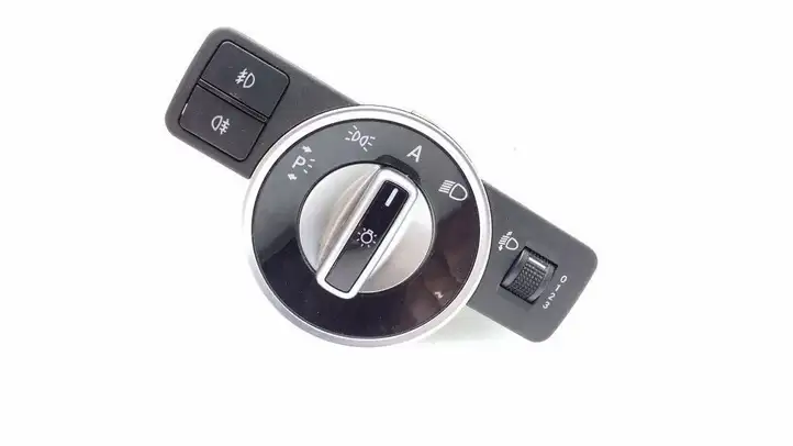 Mercedes-Benz C W204 (2007 - 2014) A2049058002 Включатель фонарей — фото 1
