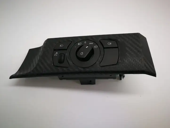 BMW 5 E60 E61 (2004 - 2010) 6953733 Включатель фонарей — фото 1