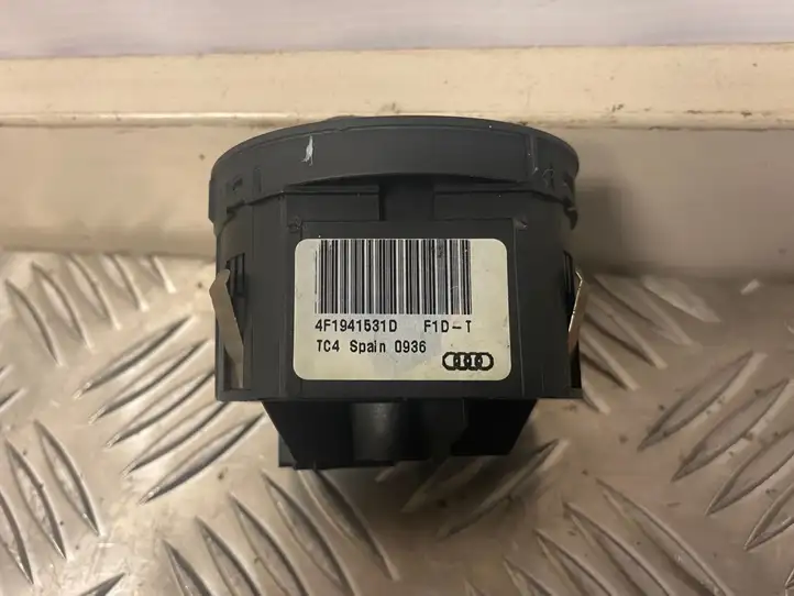 Audi Q7 4L (2005 - 2009) 4F1941531D Включатель фонарей — фото 4