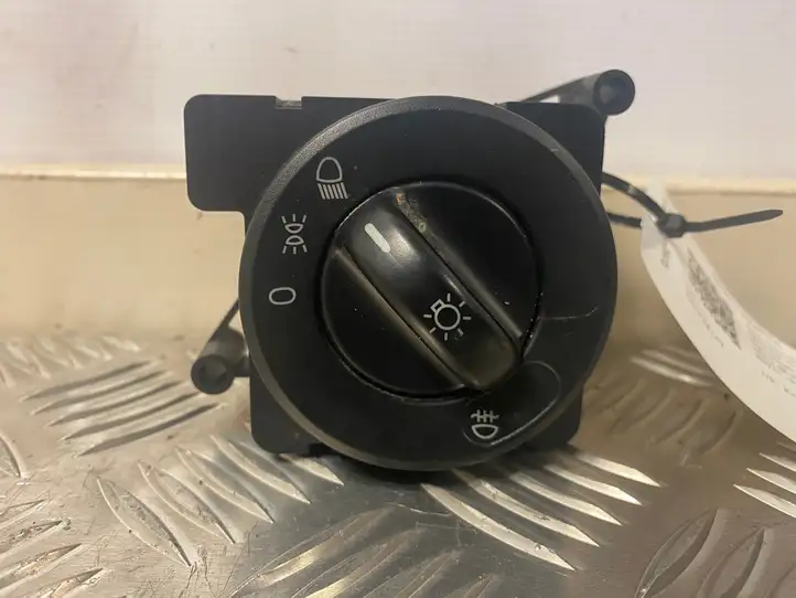 Mercedes-Benz Sprinter W906 (2006 - 2018)  A9065450104 Включатель фонарей