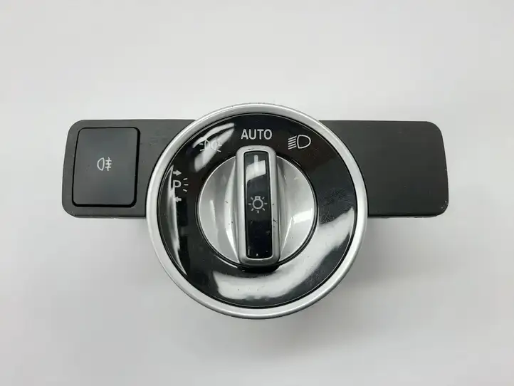 Mercedes-Benz E W212 (2009 - 2016) A2129050551 Включатель фонарей — фото 1