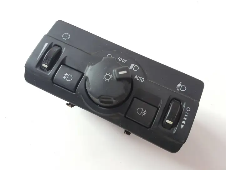 Land Rover Freelander 2 - LR2 (2010 - 2012) 6G9N13A024HE Включатель фонарей — фото 1