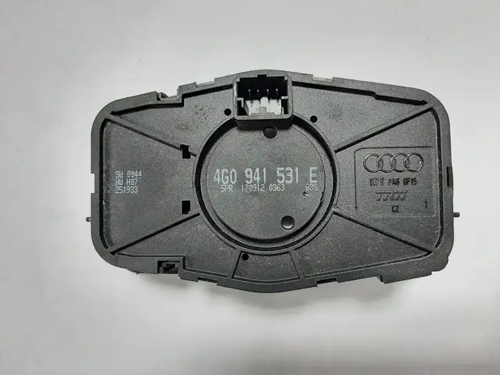 Audi A6 C7 (2011 - 2014) 4G0941531E Включатель фонарей — фото 1