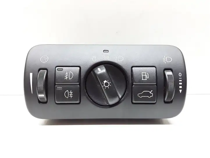 Volvo V70 (2007 - 2013) 30739415 Включатель фонарей — фото 1