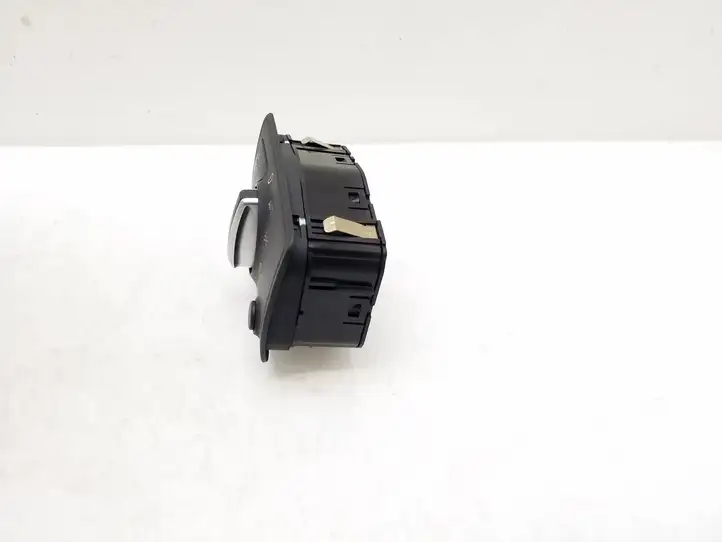 Audi A6 C7 (2011 - 2014) 4G0941531E Включатель фонарей — фото 4