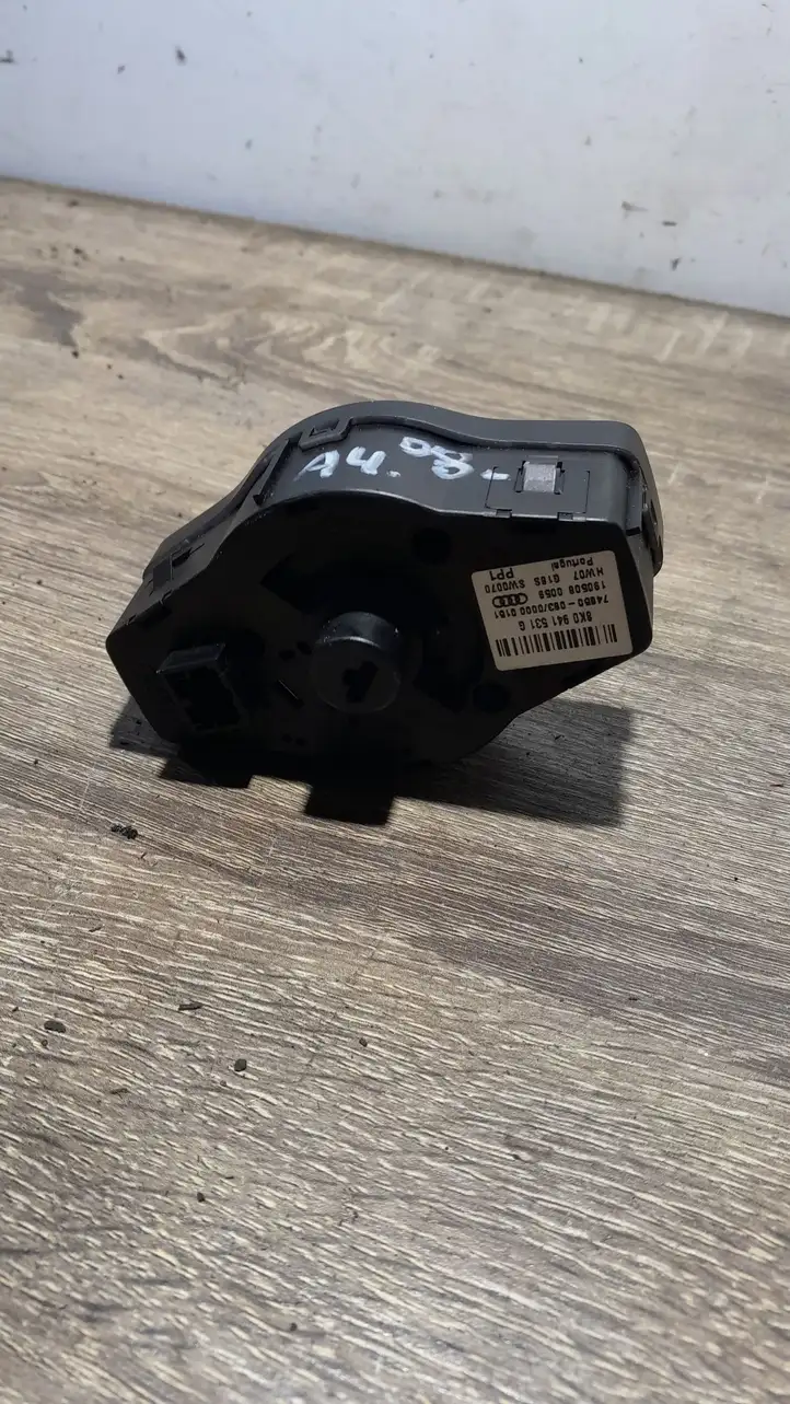 Audi A4 S4 B8 8K (2007 - 2011) 8K0941531G Включатель фонарей — фото 3