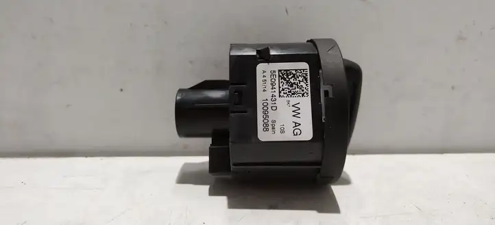 Skoda Octavia Mk3 (5E) (2013 - 2019) 5E0941431D Включатель фонарей — фото 3