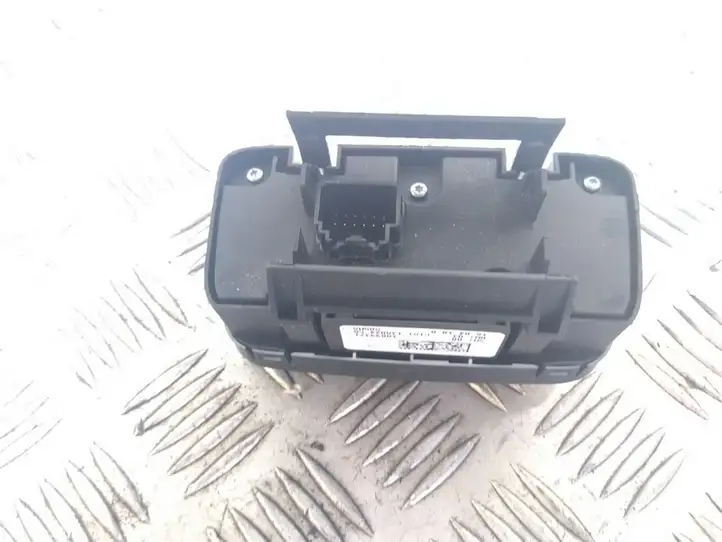 Ford Fiesta (2013 - 2017) C1BT13A024CB Включатель фонарей — фото 2
