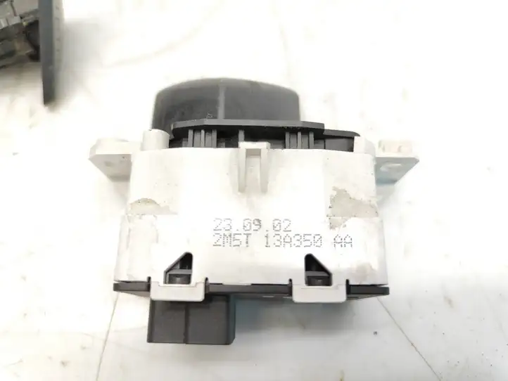 Ford Focus (1998 - 2004) 2M5T13A350AA Включатель аварийных фонарей — фото 6