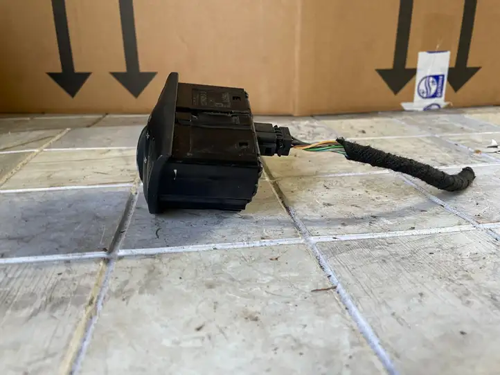 Saab 9-3 Ver1 (1998 - 2005)  12786135 Включатель фонарей