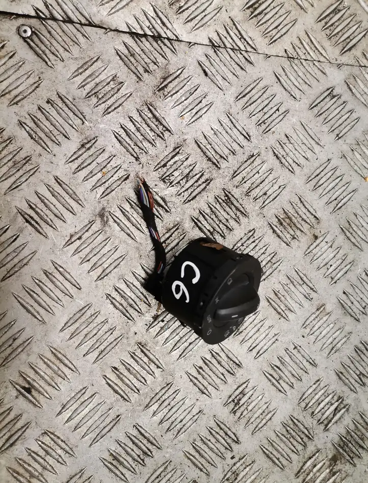 Audi A6 allroad (2006 - 2008)   Включатель фонарей