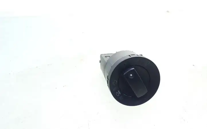 Audi A4 S4 B6 8E 8H (2000 - 2006) 8E0941531 Включатель фонарей — фото 1