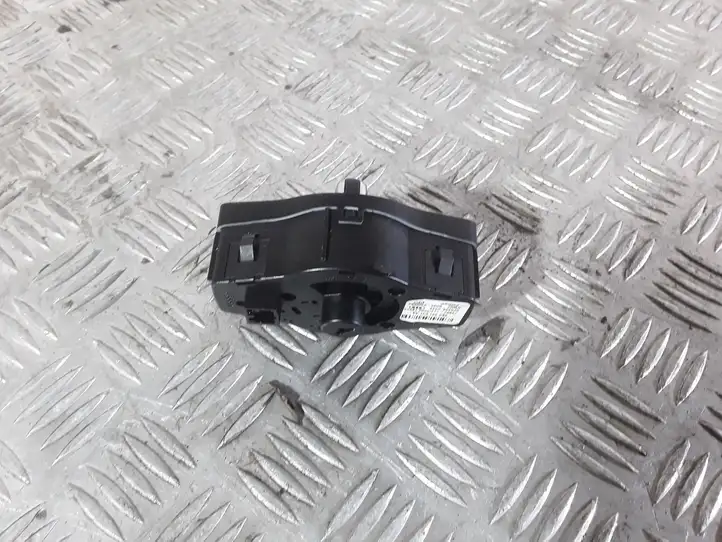 Audi A4 Allroad B8 (2009 - 2011) 8K0941531AA Включатель фонарей — фото 4