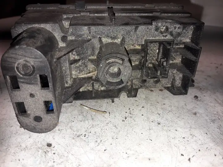 Opel Zafira B (2006 - 2008) 43305869 Включатель фонарей — фото 2