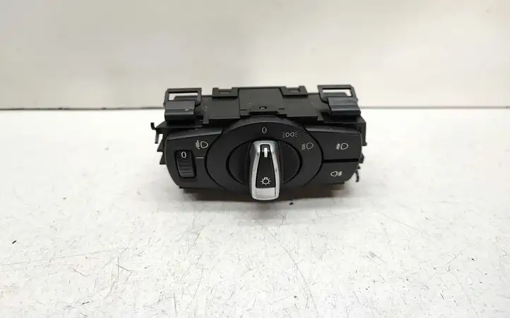 BMW 3 E90 E91 (2005 - 2012) 9169405 Включатель фонарей — фото 1