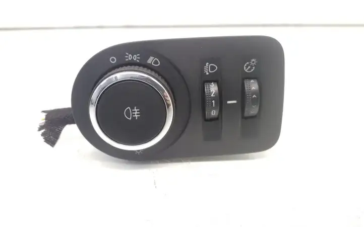 Opel Corsa D (2010 - 2014) 13310330 Включатель фонарей — фото 1