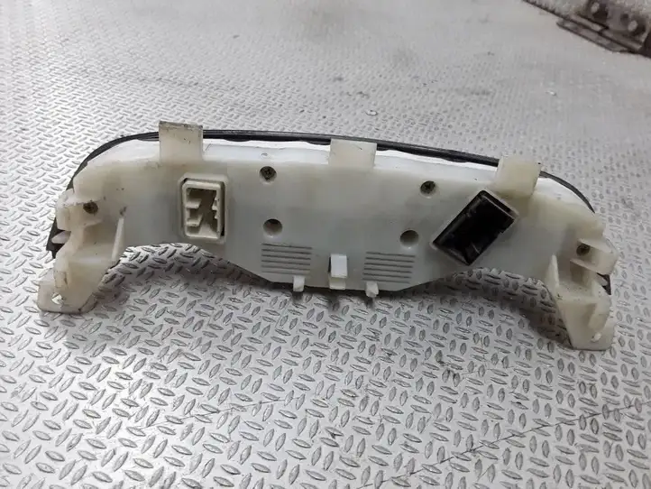 Fiat Punto (188) (1999 - 2010) Включатель аварийных фонарей — фото 2
