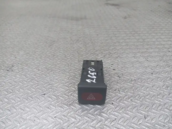 Land Rover Discovery (1998 - 2004) Включатель аварийных фонарей — фото 1