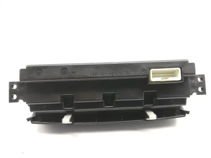 Kia Venga (2010 - 2014)  941011P000 Экран дисплея вверх