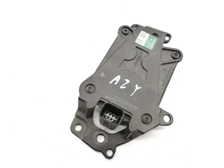 Toyota C-HR I (2016 - 2022)  52127F4020 Радар Distronic