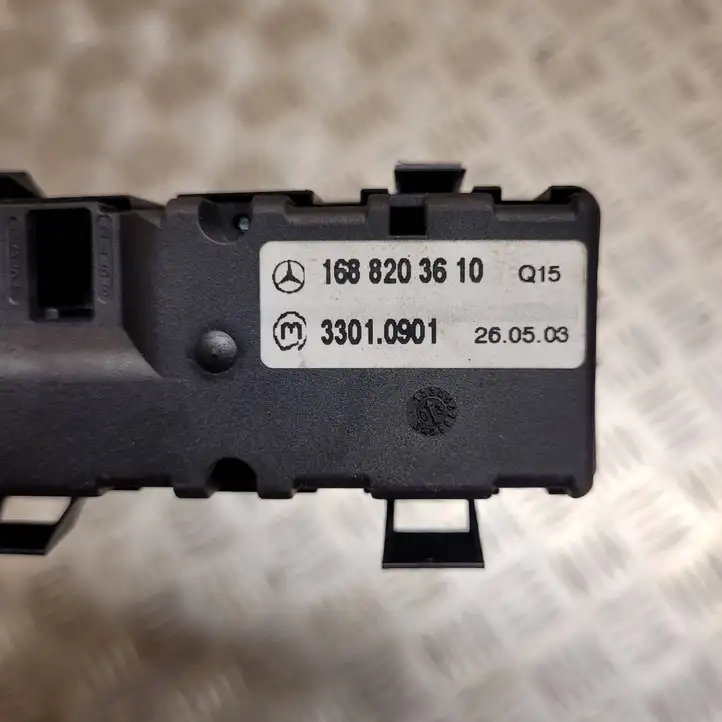 Mercedes-Benz Vaneo W414 (2001 - 2005) 1688203610 Другие включатели / ручки/ переключатели — фото 2