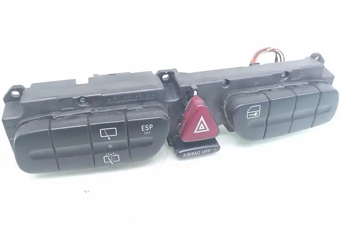 Mercedes-Benz C W203 (2000 - 2007) 2038210551 Другие включатели / ручки/ переключатели — фото 1