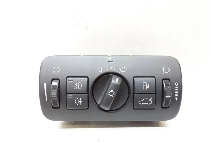 Volvo V70 (2007 - 2013) 30739415 Включатель фонарей — фото 1
