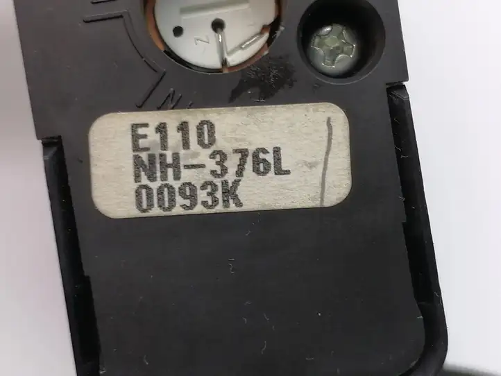 Honda Civic (2001 - 2005) NH376L Другие включатели / ручки/ переключатели — фото 3