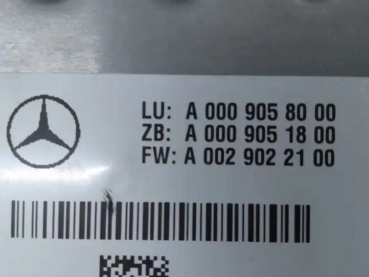Mercedes-Benz E W212 (2009 - 2016) A0009058000 Камера в лобовом стекле — фото 2