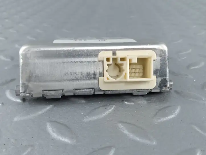 Mercedes-Benz E W212 (2009 - 2016) A0009058000 Камера в лобовом стекле — фото 4