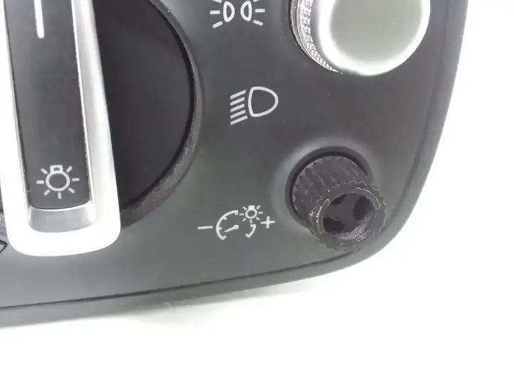 Audi A6 C7 (2011 - 2014) 4G0941531G Включатель фонарей — фото 3