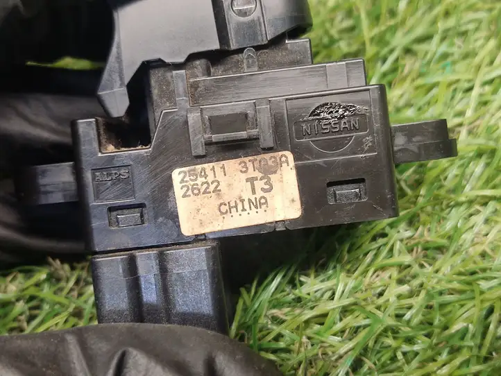 Nissan Pathfinder R52 (2013 - 2016) 254113A3A Кнопка стеклоподъемников — фото 3