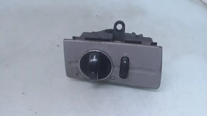 Mercedes-Benz E W211 (2002 - 2009) 2115450304 Включатель фонарей — фото 1