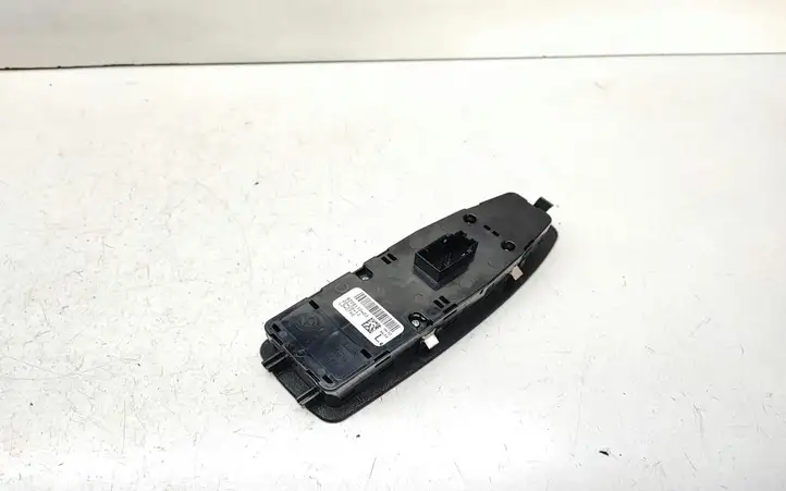 BMW 1 F20 F21 (2011 - 2019) 9208110 Блок кнопок стеклоподъемников — фото 3