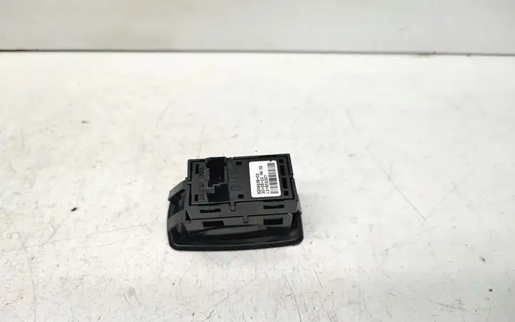 BMW 1 F20 F21 (2011 - 2019) 9208106 Блок кнопок стеклоподъемников — фото 3