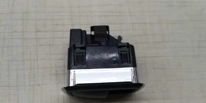 Mercedes-Benz E W212 (2009 - 2016) A2049058102 Блок кнопок стеклоподъемников — фото 4