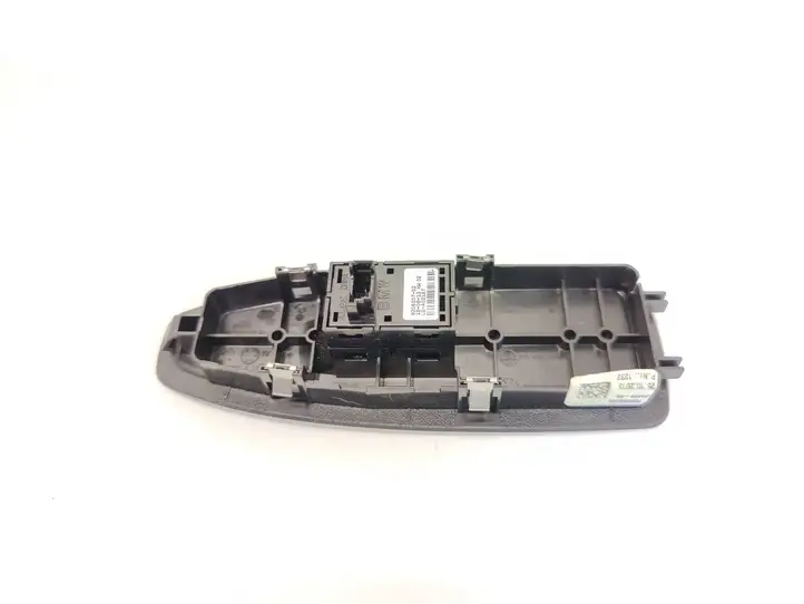 BMW 3 F30 F35 F31 (2012 - 2018) 9208107 Блок кнопок стеклоподъемников — фото 3