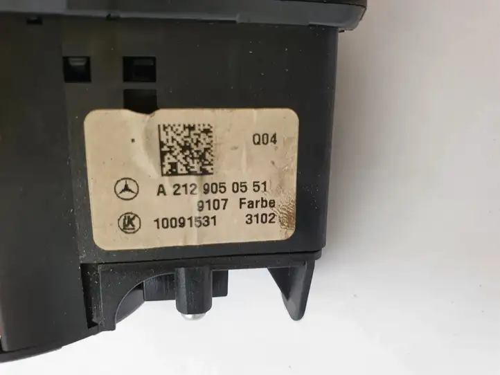 Mercedes-Benz E W212 (2009 - 2016) A2129050551 Включатель фонарей — фото 4