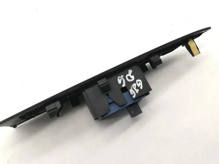 Toyota Auris E180 (2012 - 2018) 7427105040 Кнопка стеклоподъемников — фото 4